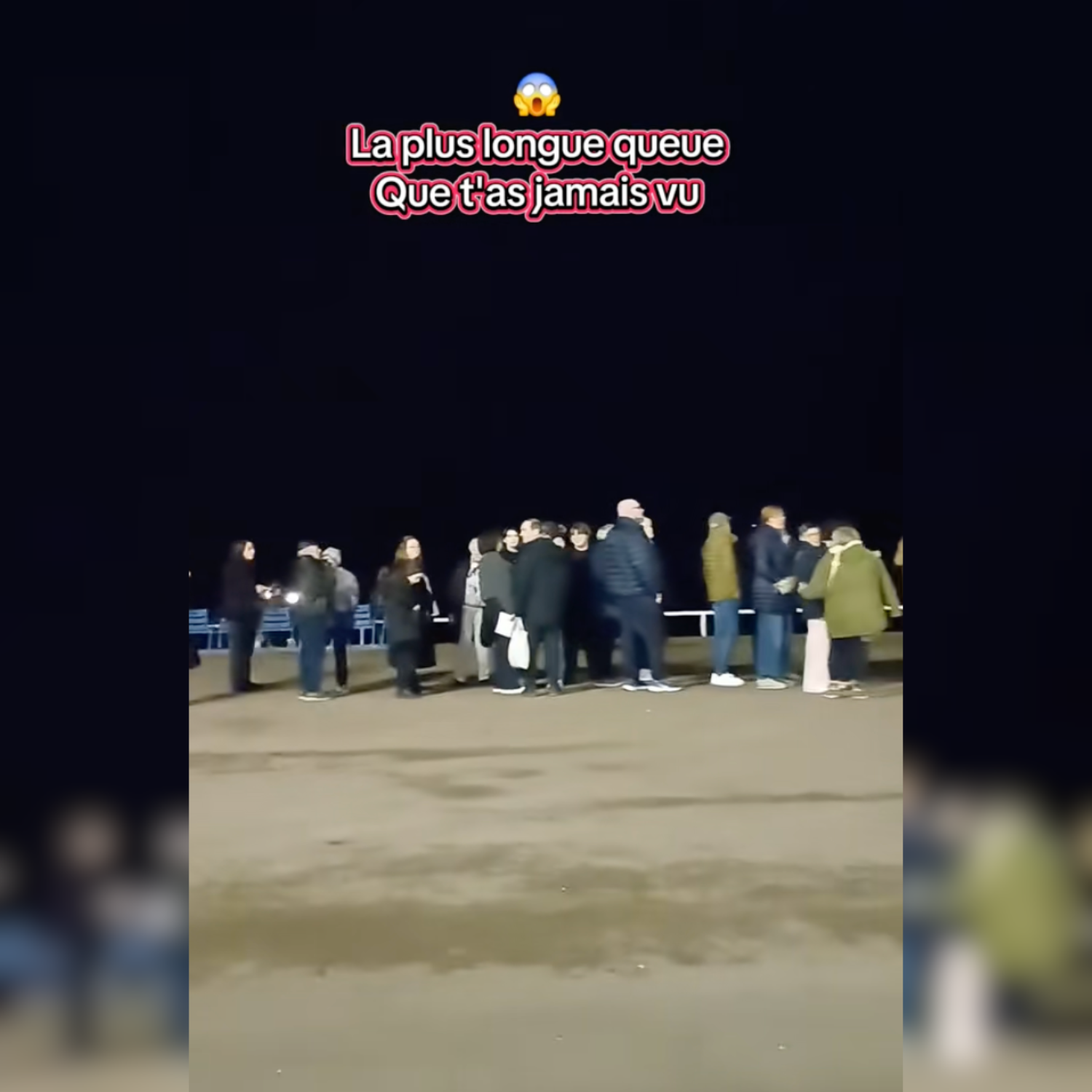 "On a compté 600 mètres": ce Tiktokeur a filmé la queue hallucinante pour entrer au Carnaval de Nice, les internautes sont choqués