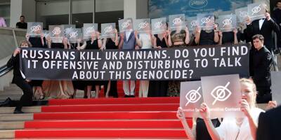 L'équipe d'un film ukrainien présenté au 75e Festival de Cannes manifeste contre la guerre en Ukraine