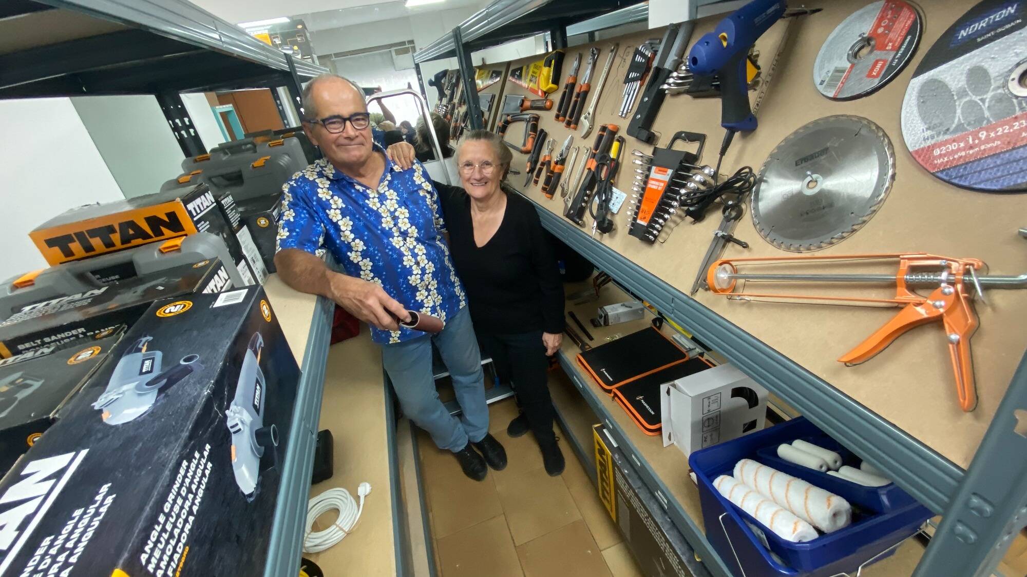 Plutôt que de (sur)consommer, et si on empruntait nos objets? Dans le Var et les Alpes-Maritimes, des solutions existent