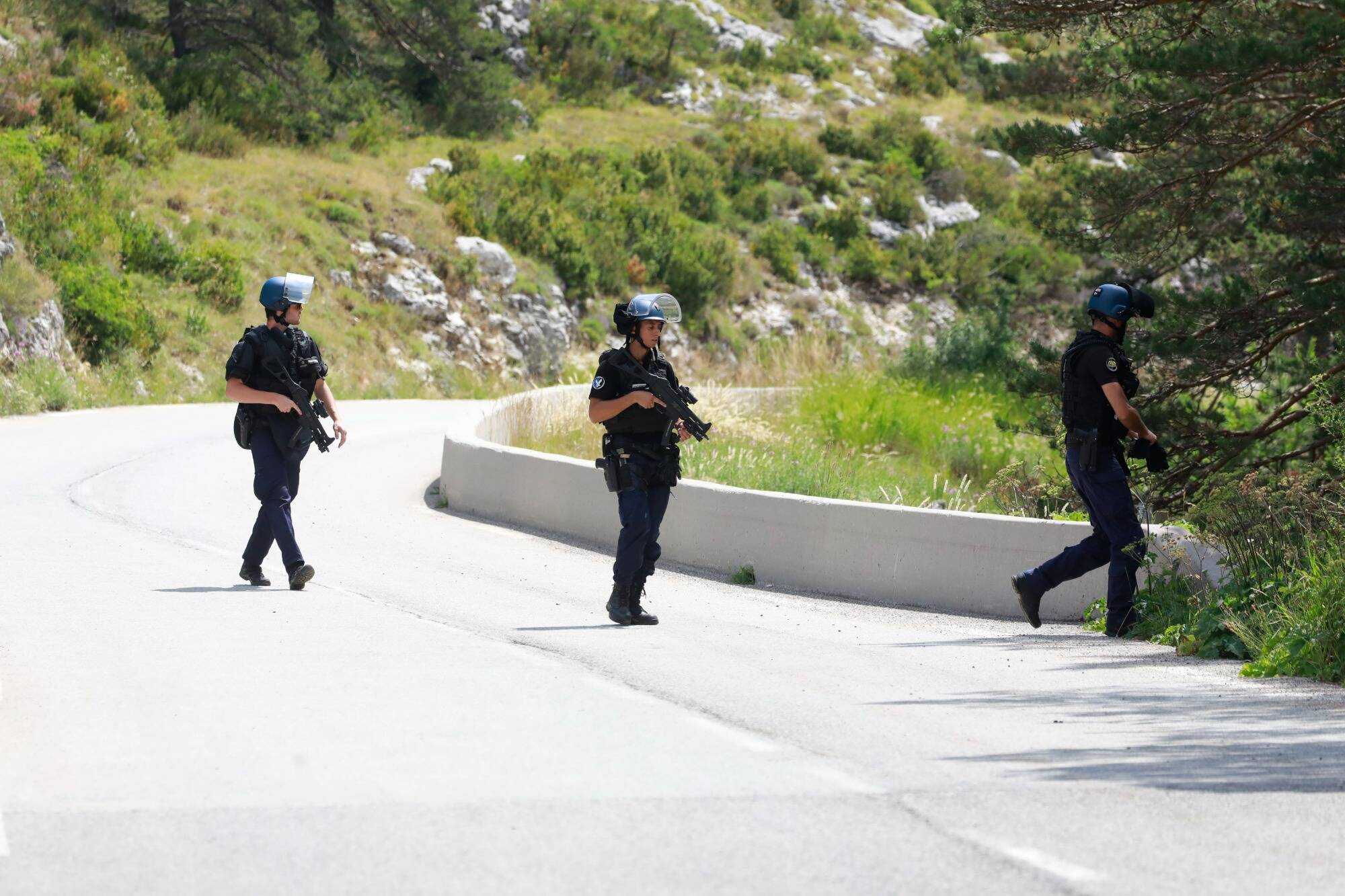Le message du ministre de l'Intérieur aux gendarmes qui ont traqué Marc Floris pendant deux jours à Gréolières