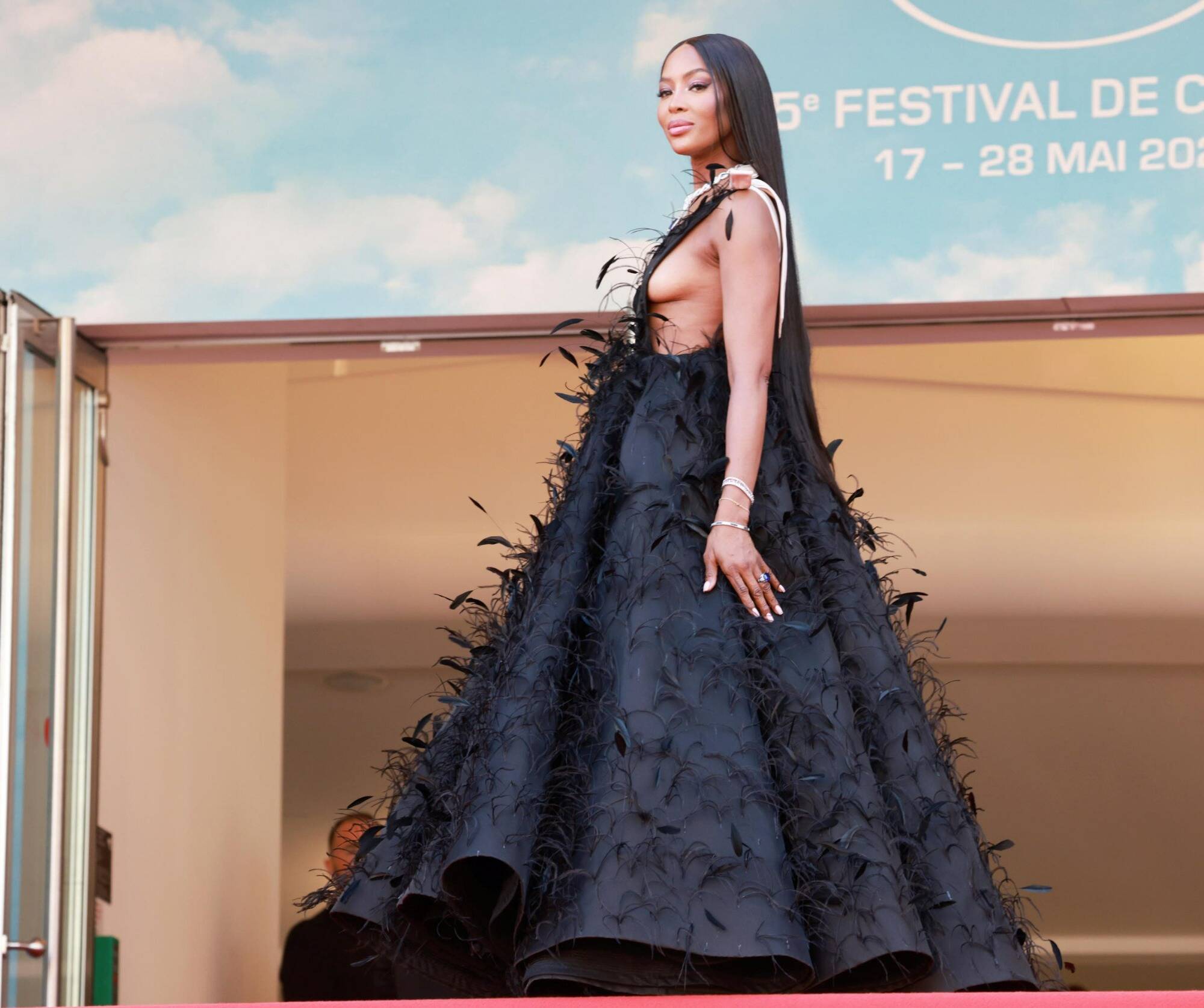 Naomi Campbell, Lee Jung-Jae, Charlotte Le Bon... Le tapis rouge du film "Decision to leave" au 75e Festival de Cannes