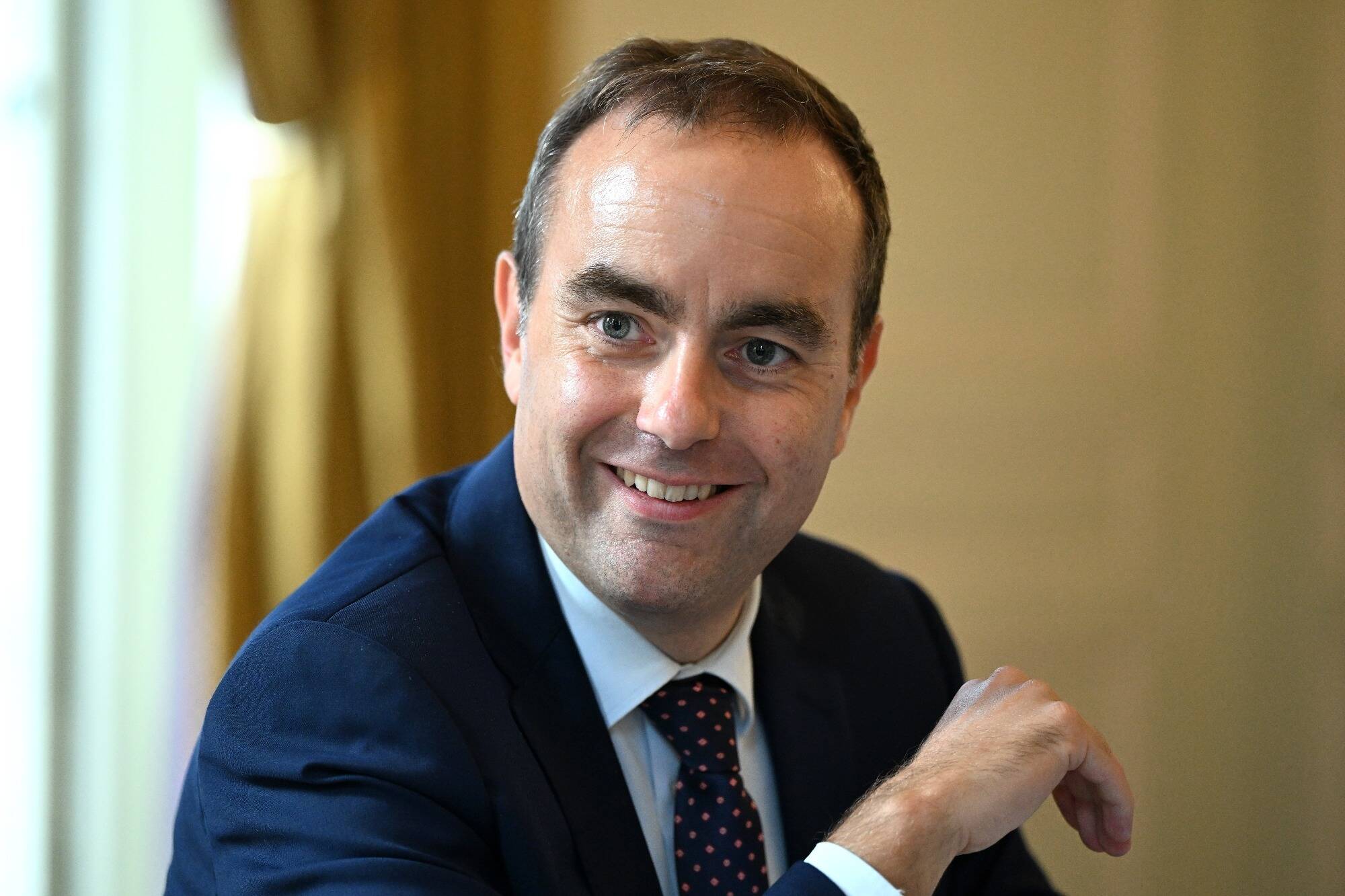 "Je souhaite que l'on épargne celles et ceux qui travaillent", ce que le nouveau Premier ministre Sébastien Lecornu a décidé à propos de la suppression de deux jours fériés