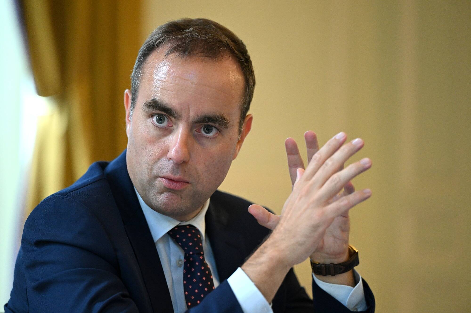 "Il y a une soif de changement dans le pays": Sébastien Lecornu sous le feu croisé des oppositions et des mouvements sociaux