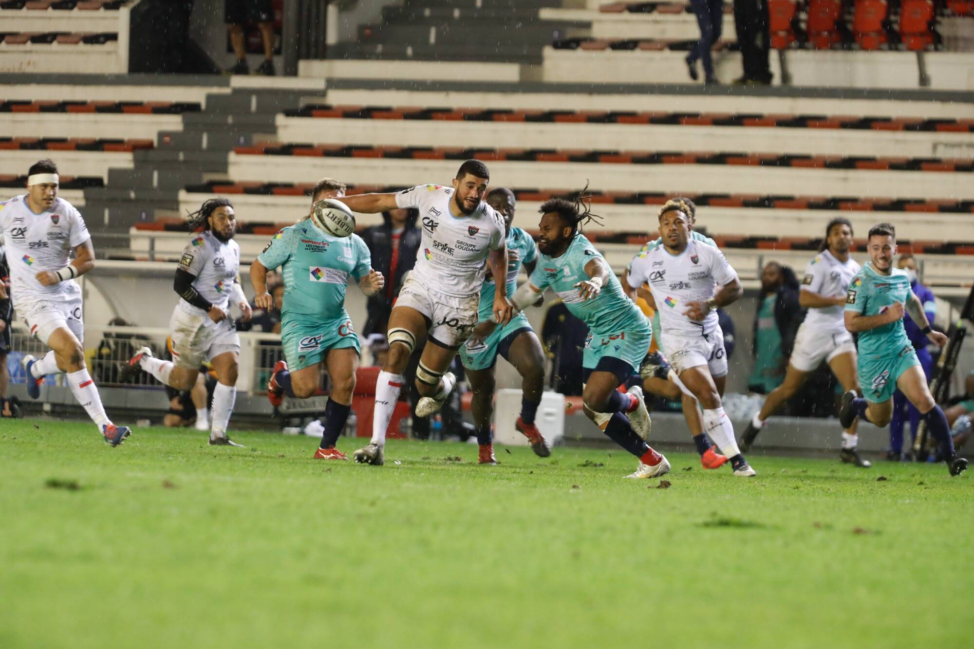 Le RCT s'offre un bonus offensif face à Clermont (27-9)