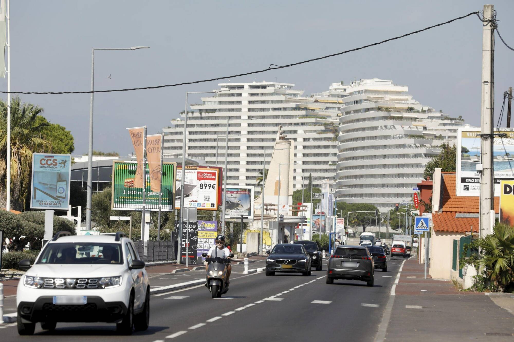 L'ex-RN7 à Villeneuve-Loubet: "On sait que c'est moche, ça fait 10 ans qu'on travaille dessus", assure le maire