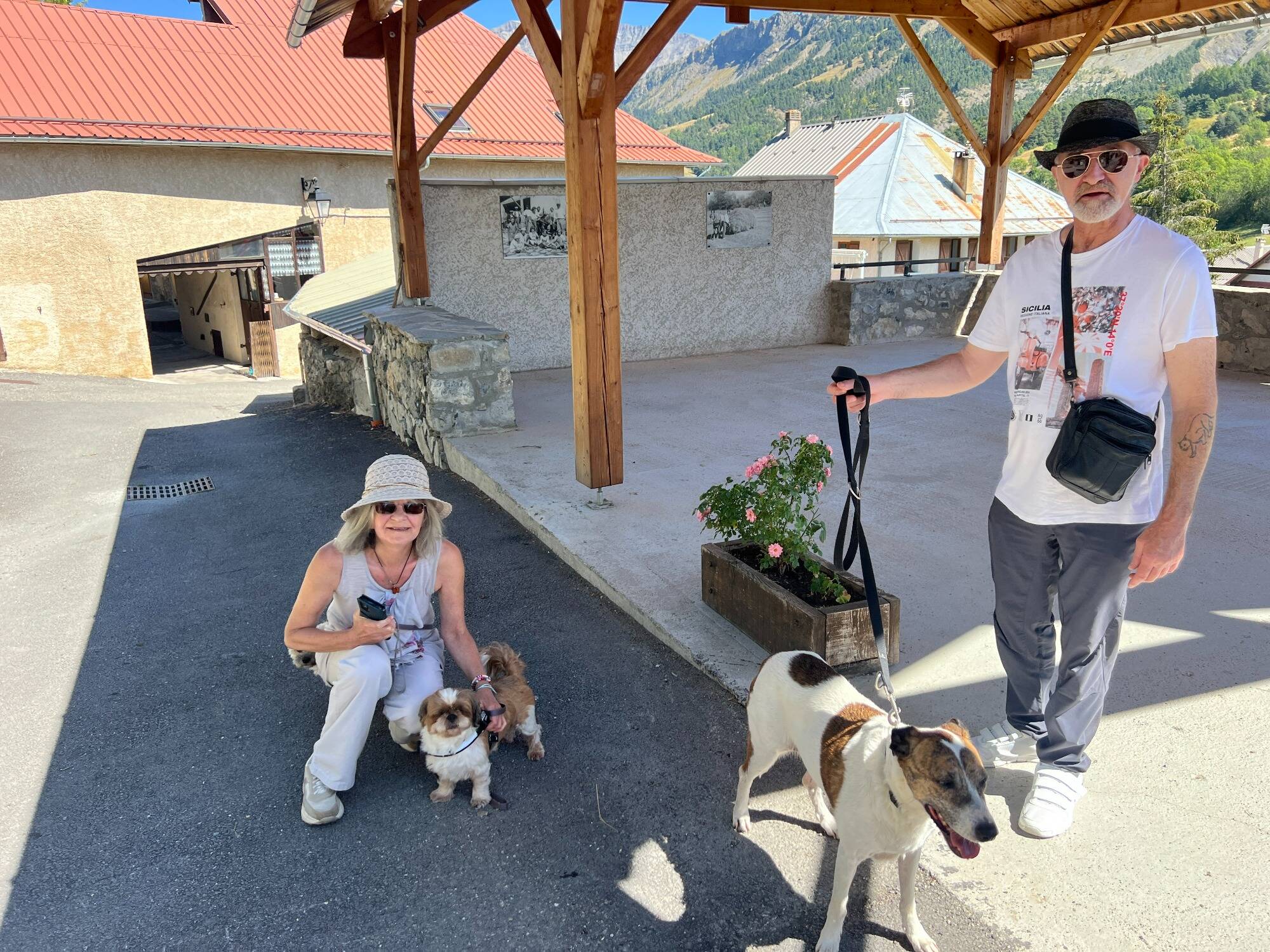 "J'y pense tous les jours à ce gamin": rencontre avec deux touristes niçois du Haut-Vernet, deux mois après la disparition d'Emile