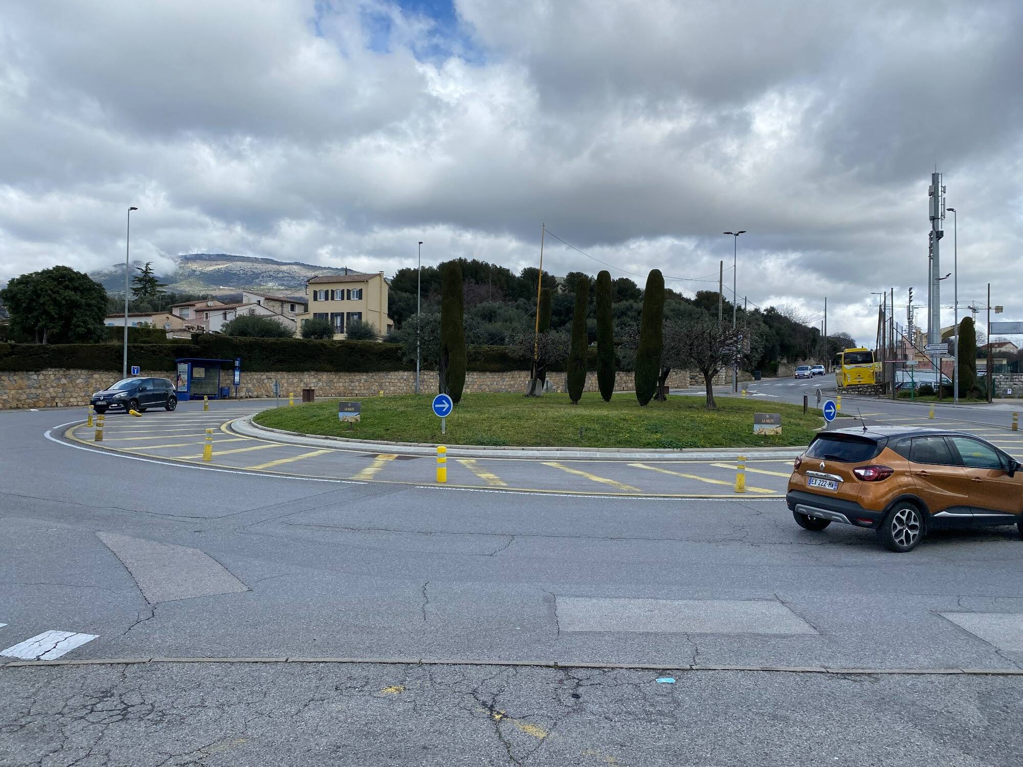 Ils devraient durer jusqu'à cet été: les travaux sur ce point noir de la circulation ont débuté à Grasse