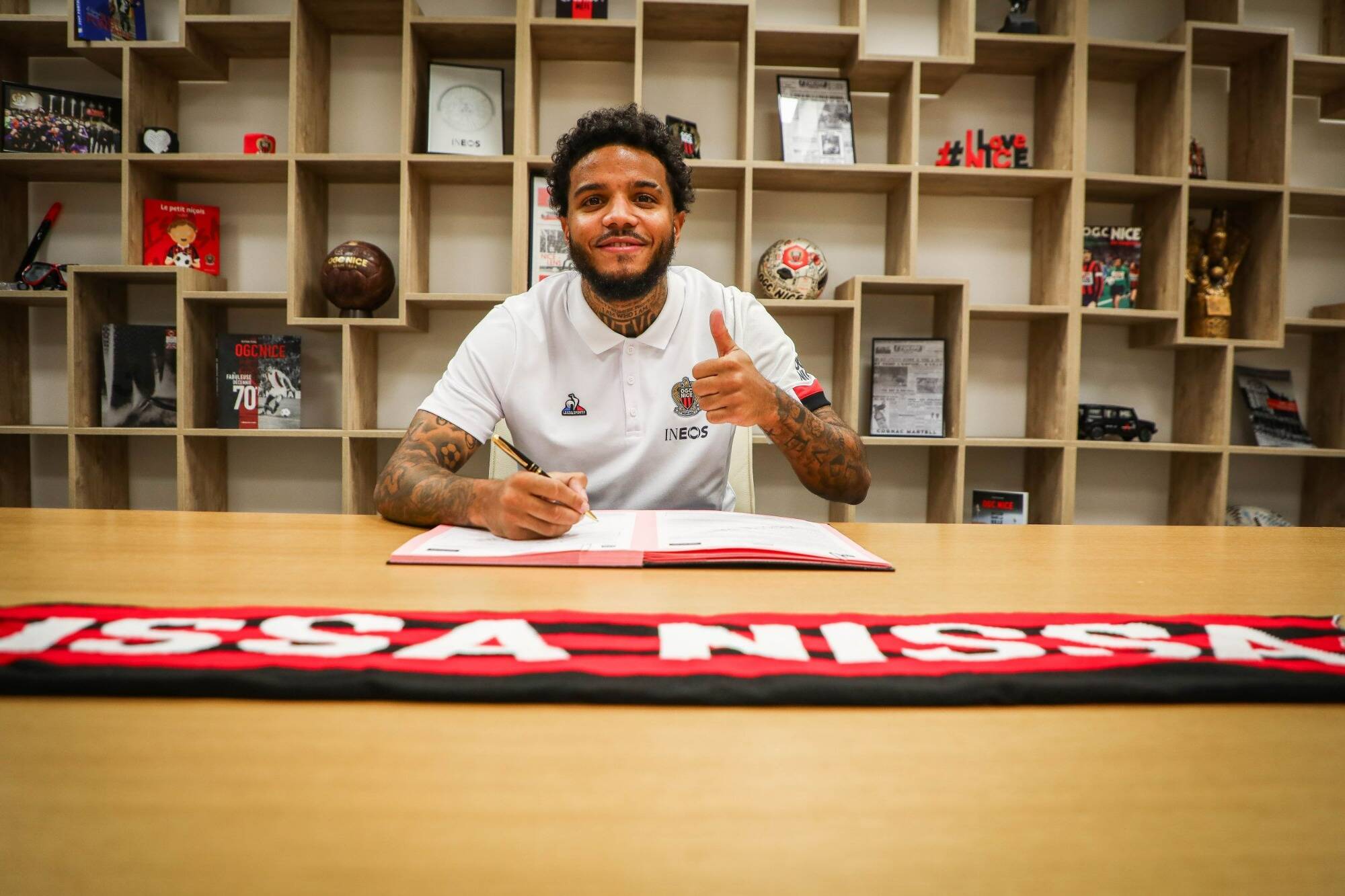 Le défenseur Valentin Rosier officiellement prêté à l'OGC Nice