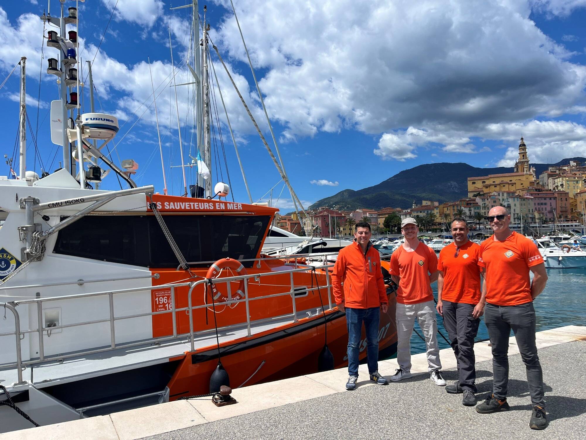 "La notion de peur est un tant soit peu inhibée": on a rencontré quatre nouveaux bénévoles de la Société nationale de sauvetage en mer à Menton