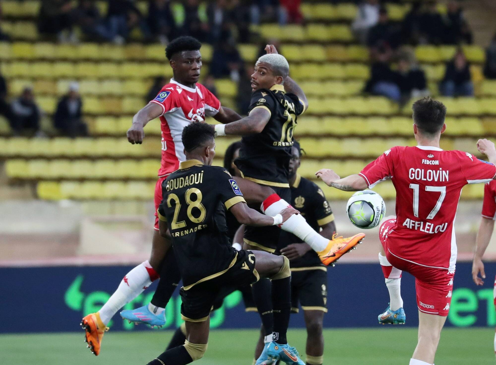 L'AS Monaco sort vainqueur du derby de la Côte d'Azur face à l'OGC Nice (1-0) et se rapproche du podium