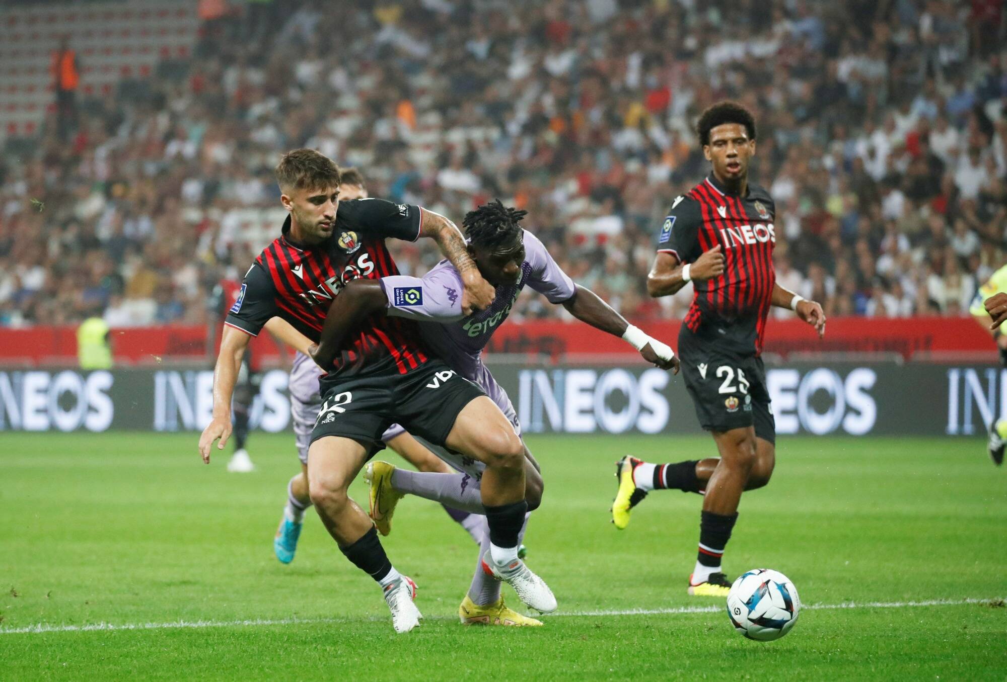 Vainqueur 1-0 à Nice grâce à un but d'Embolo, l'AS Monaco s'offre le derby de la Côte d'Azur