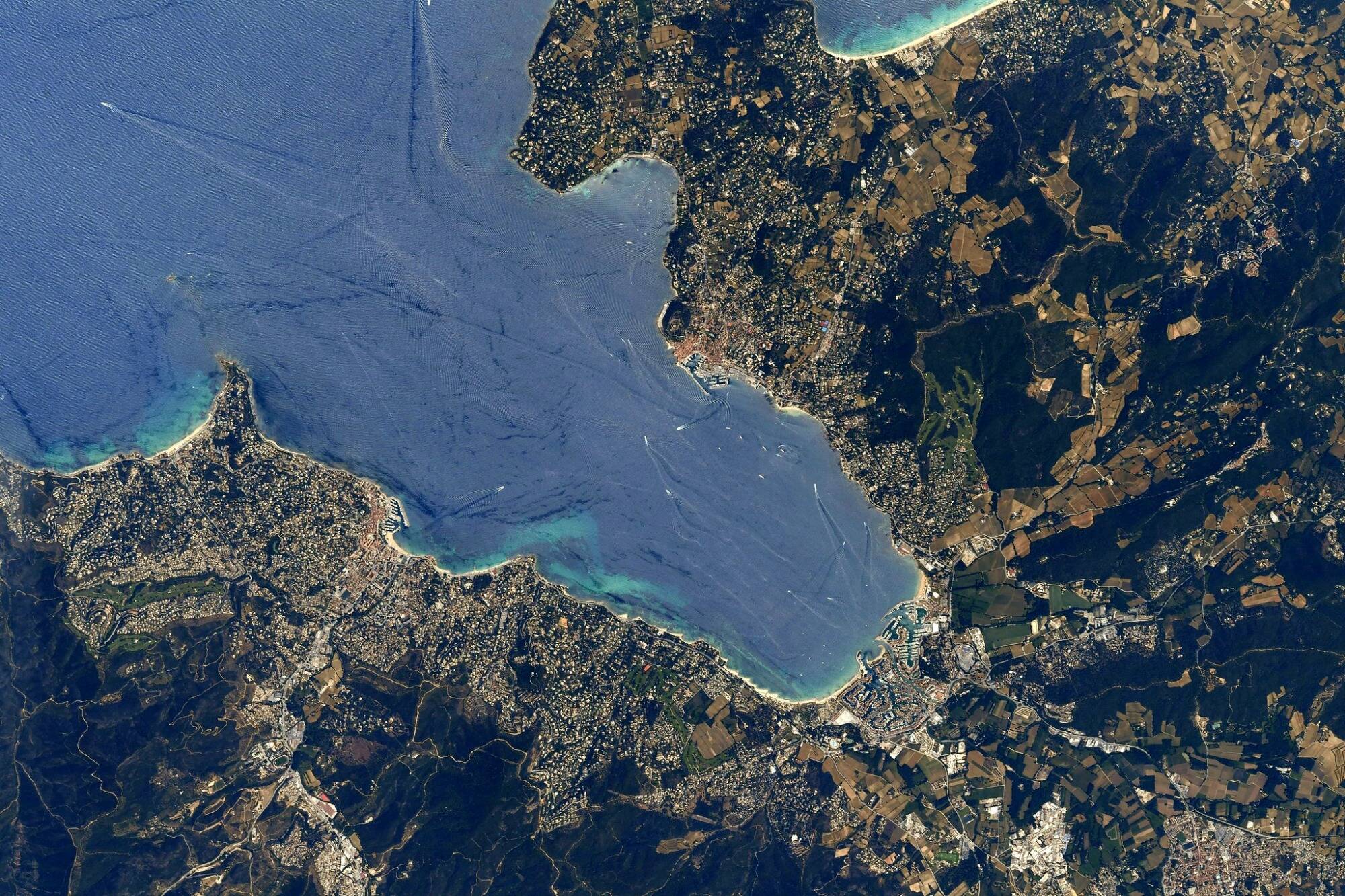 Les questions les plus loufoques posées dans les offices de tourisme du golfe de Saint-Tropez cet été