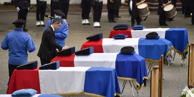 Hommage aux 5 secouristes morts dans un crash d'hélicoptère, dont le réserviste de la base aéronavale d'Hyères