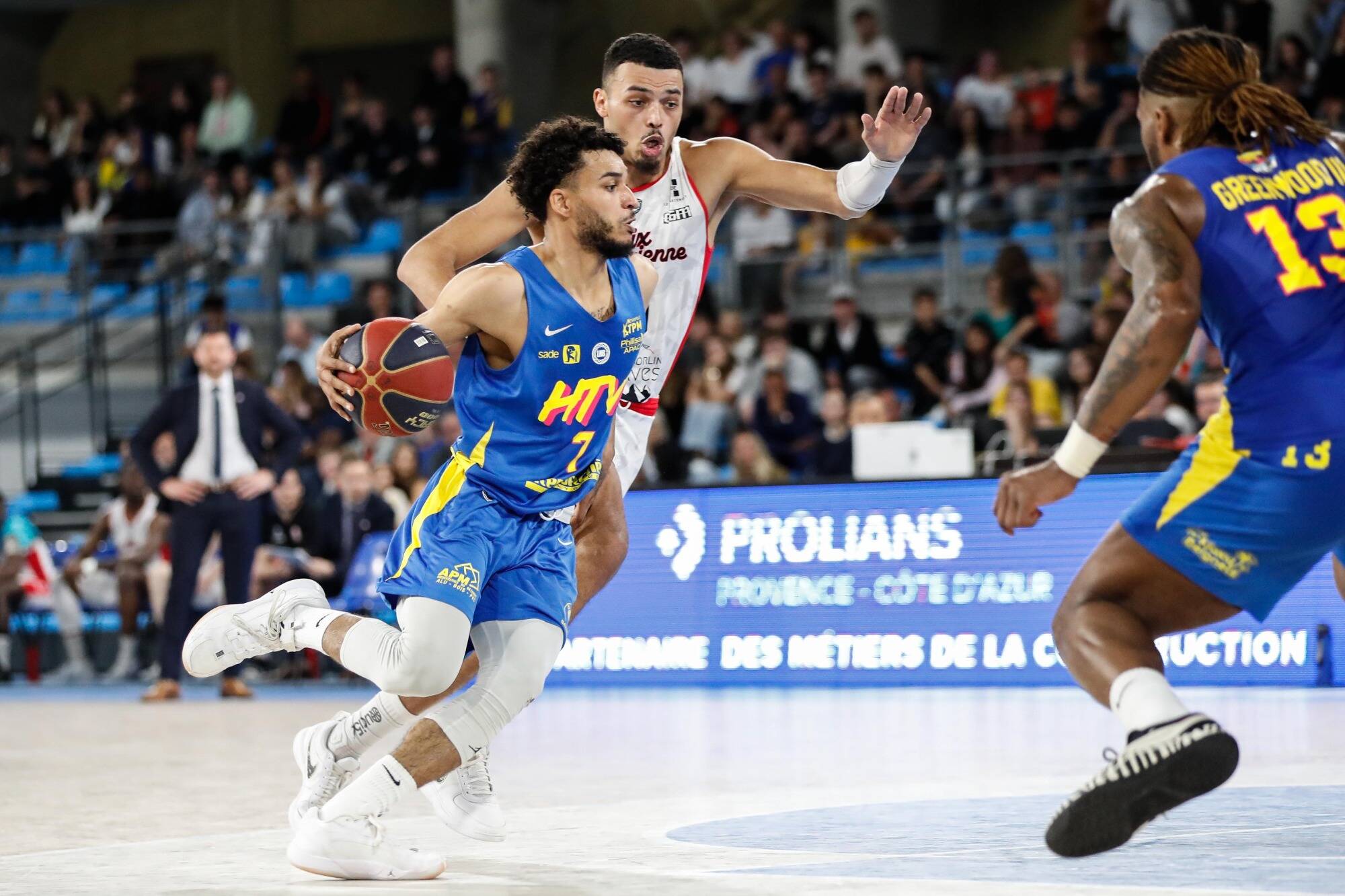 Basket: Hyères-Toulon réalise un coup de maître dans l'optique du maintien