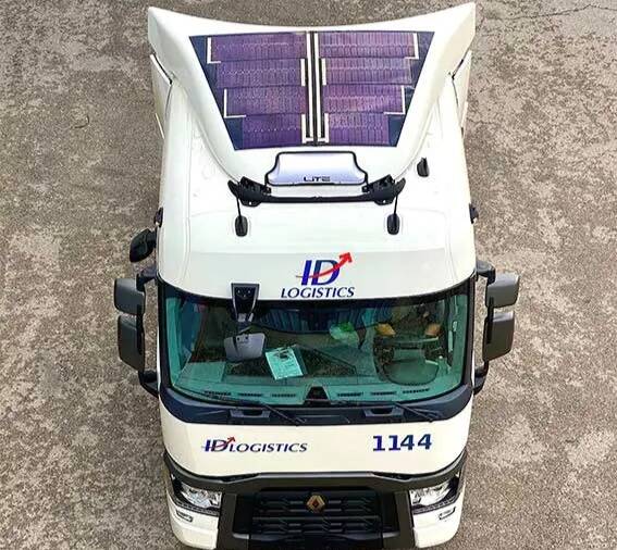 L'innovation solaire de Solar Cloth System roule pour Renault-Volvo Trucks