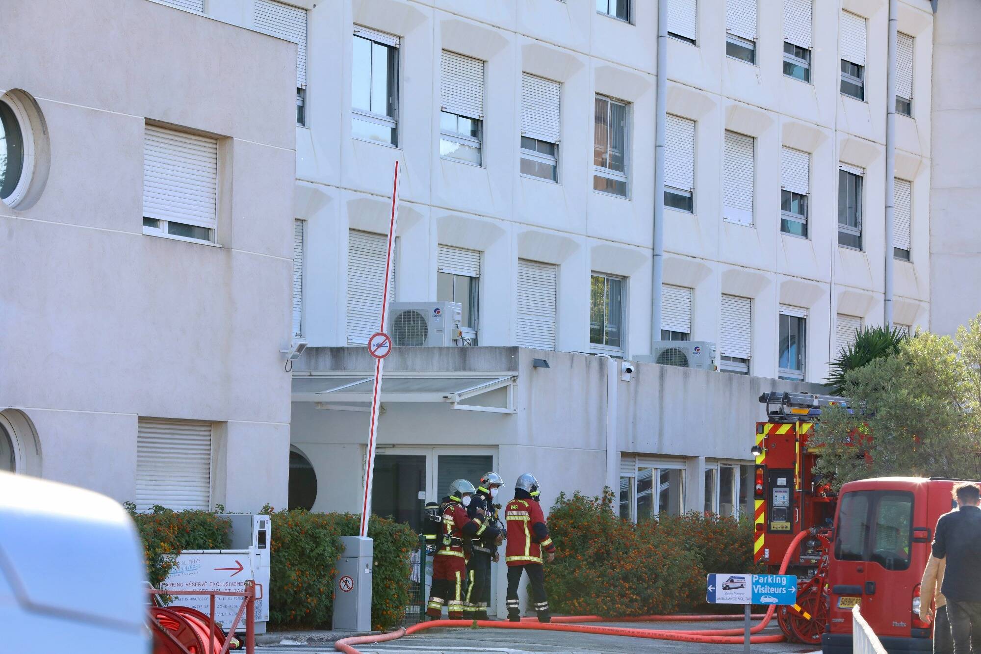 Après l'incendie, la clinique Sainte-Marguerite à Hyères fermée au moins un an
