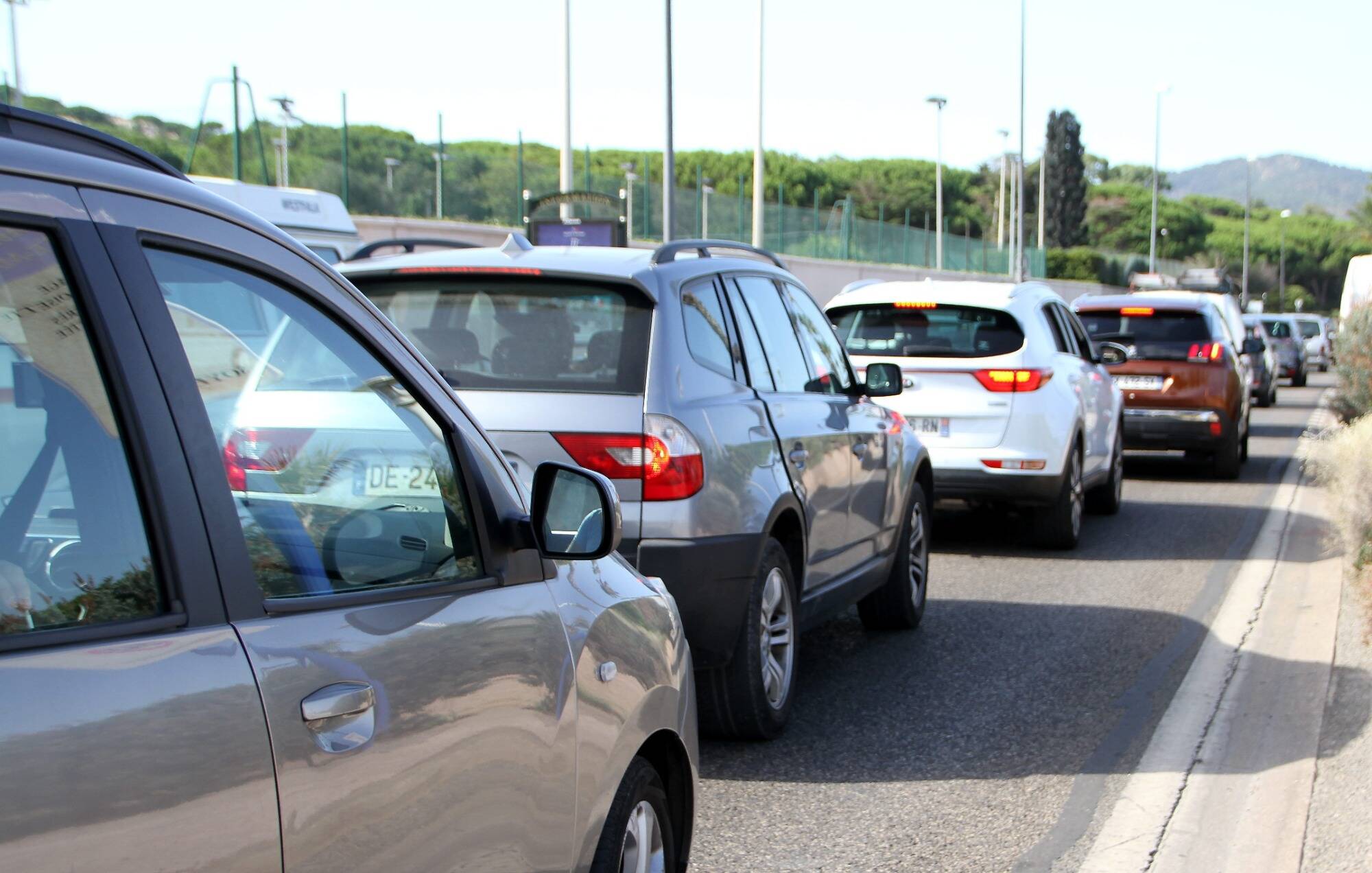 Avec le retour des vacances, la circulation sera difficile sur l'A8, ce week-end: voici les prévisions en détail