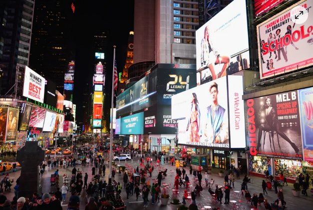Un adolescent ouvre le feu et blesse trois personnes à Times Square à New York