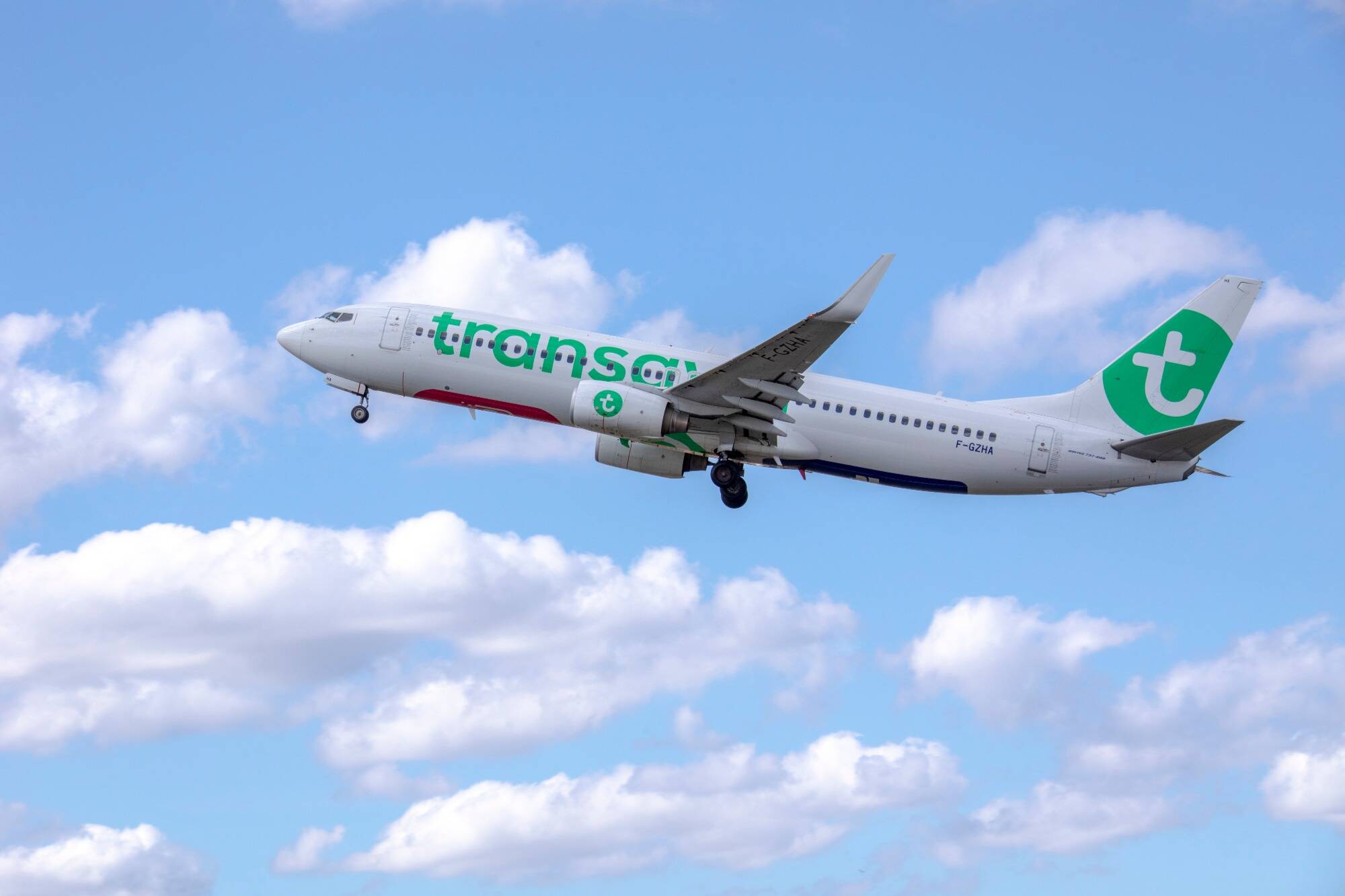 "La terreur, les prières et les larmes": des passagers de Transavia qui se rendaient à Paris bloqués plusieurs jours après un incident mécanique