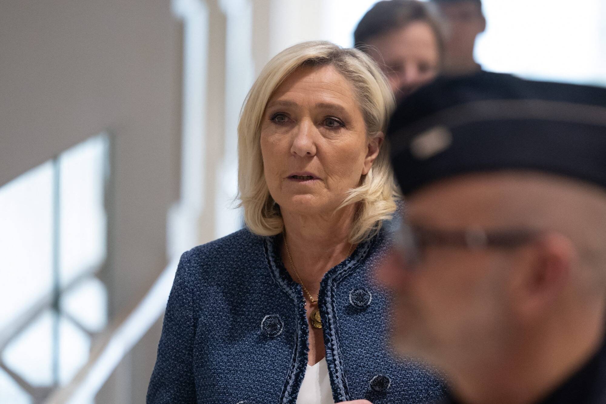 "Elle est une justiciable comme les autres": les premières réactions politiques après la condamnation de Marine Le Pen
