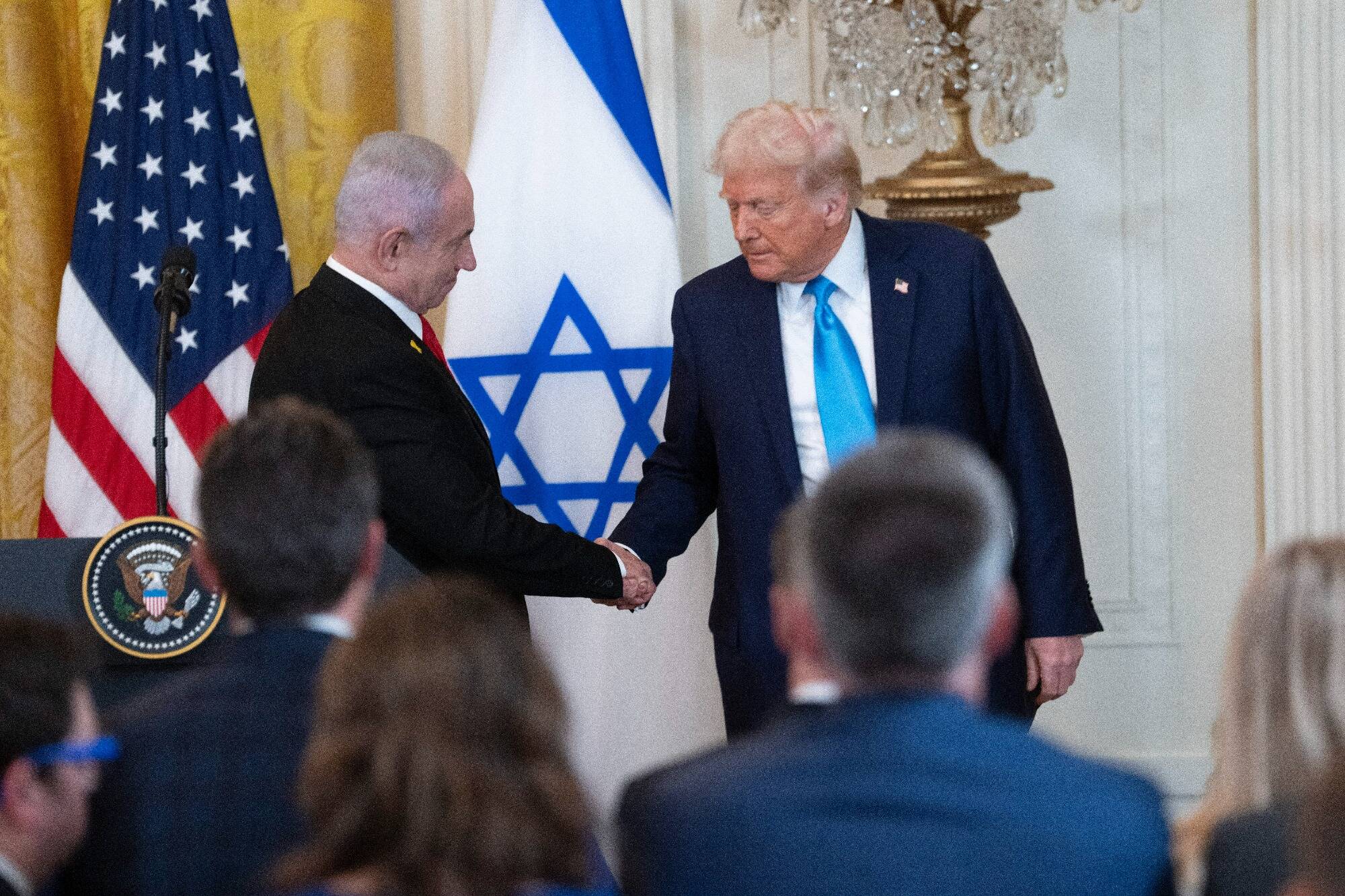 Donald Trump dit vouloir "contrôler" la bande de Gaza et en faire la nouvelle "Côte d'Azur"