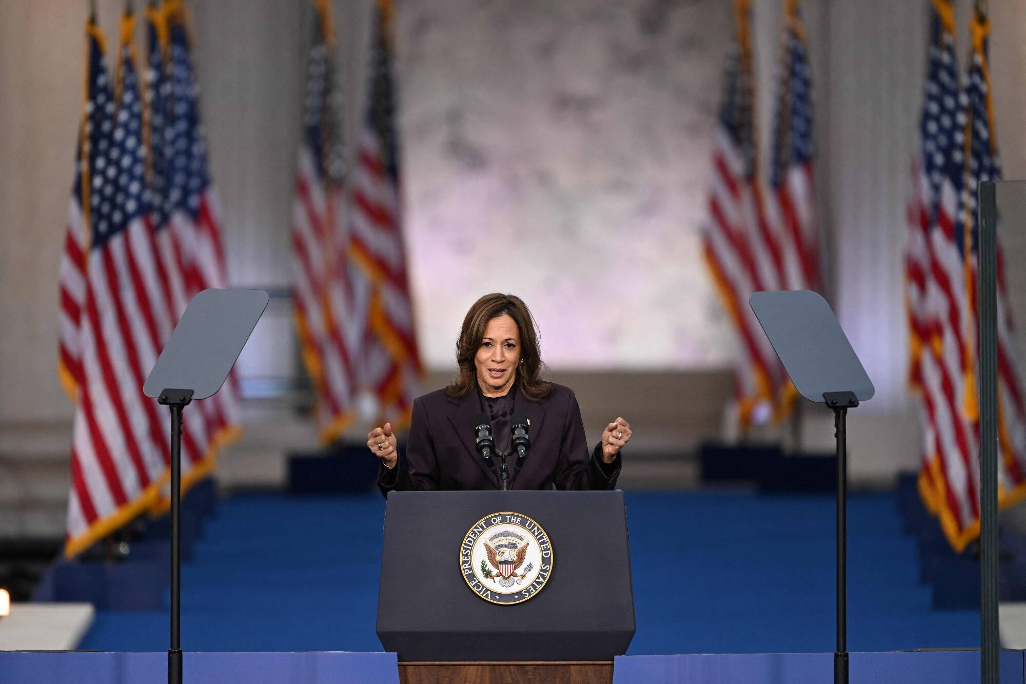 Kamala Harris s'engage à "aider" Trump après le come-back du républicain à la Maison Blanche
