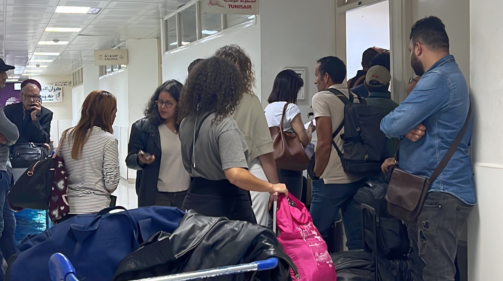 "C'est une prise d'otages": des dizaines de Niçois coincés depuis plusieurs jours en Tunisie après des annulations en cascade de la compagnie nationale Tunisair