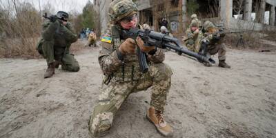 L'Ukraine réclame plus d'armes et de sanctions pour faire face à l'élargissement de l'offensive russe