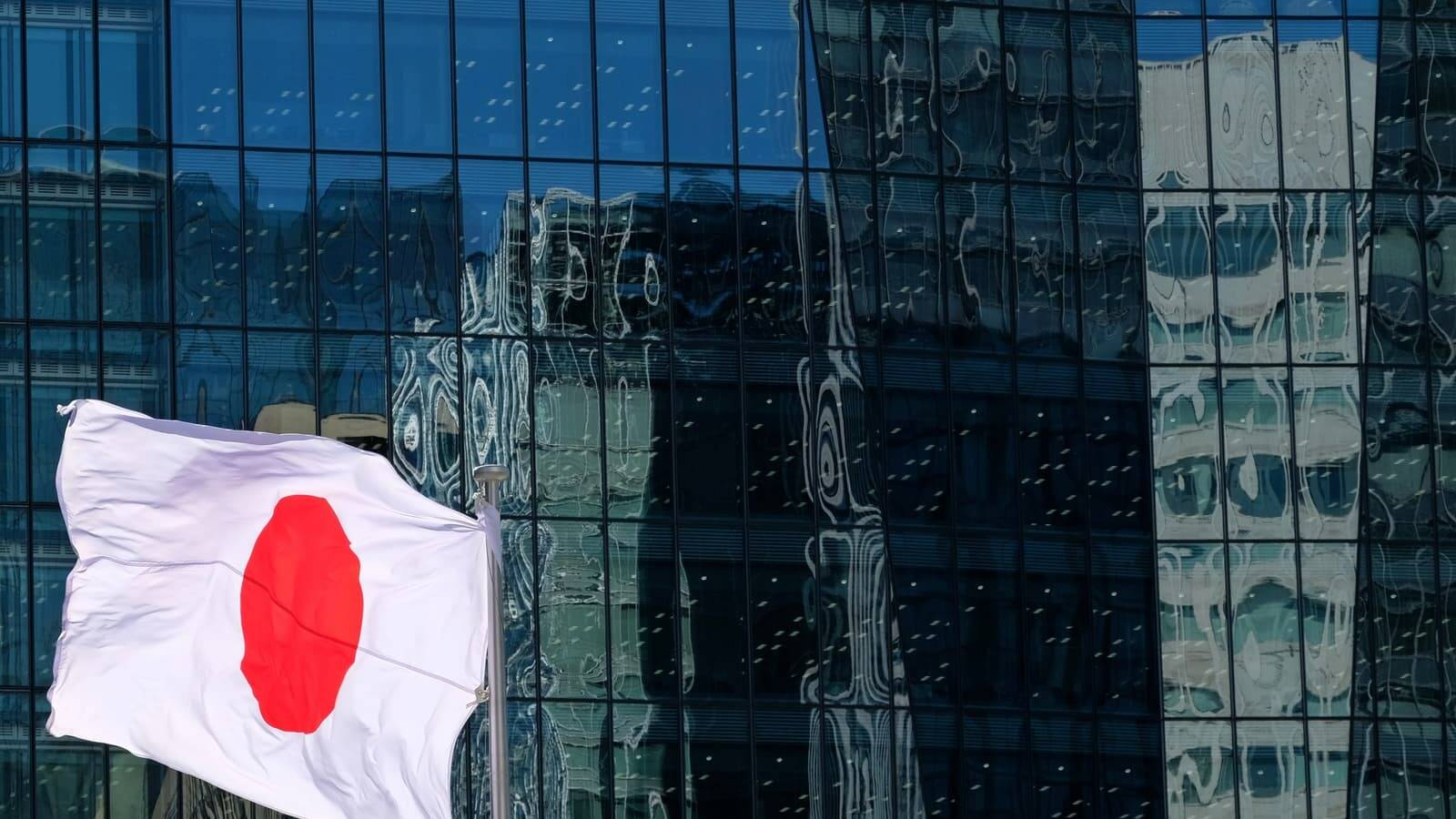 Une commune japonaise verse par erreur une aide Covid colossale, le bénéficiaire fait disparaître l'argent pour ne pas le rendre