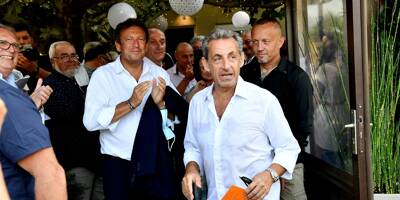 Nicolas Sarkozy en visite pour l'inauguration d'un nouveau restaurant dans le Var