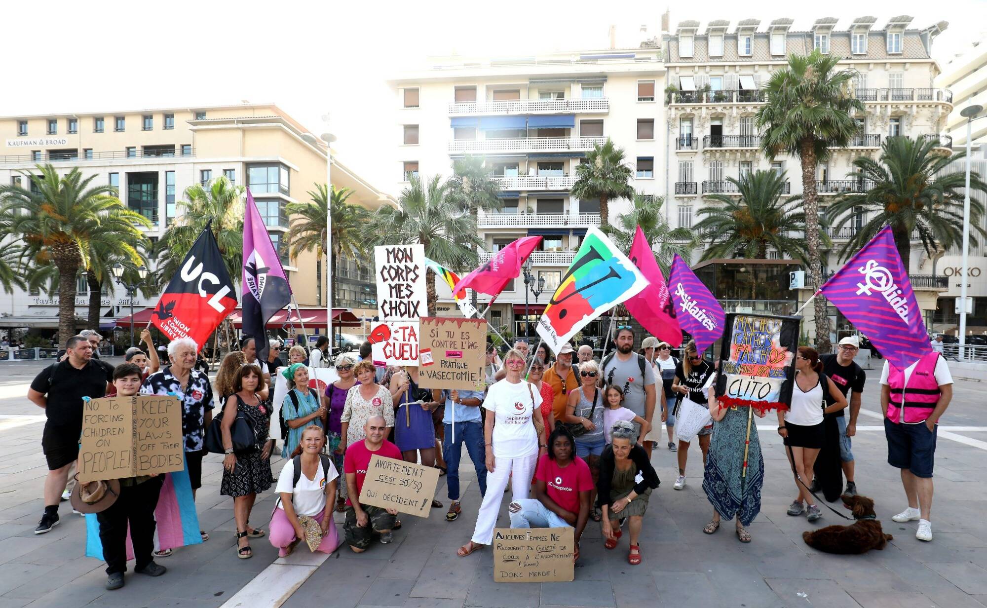 IVG: mobilisation à Toulon contre le "recul face aux droits" et "en solidarité avec les femmes états-uniennes"