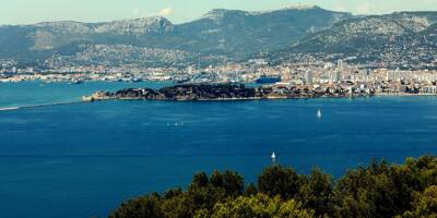 Depuis la vigie de Saint-Mandrier, découvrez la vue impériale sur la rade de Toulon