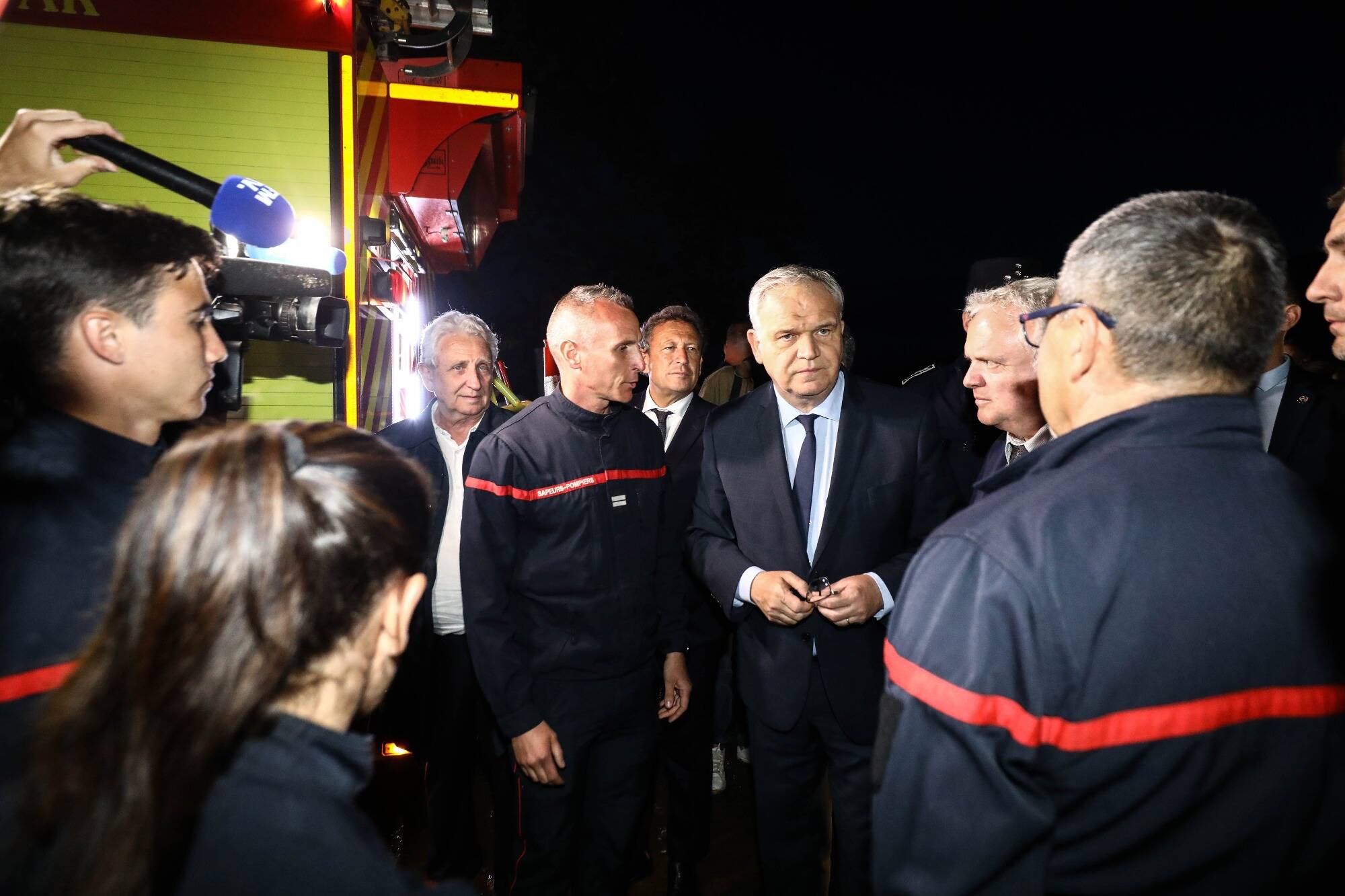 Intempéries dans le Var: au Lavandou, le ministre François-Noël Buffet promet "l'aide de l'Etat immédiate"