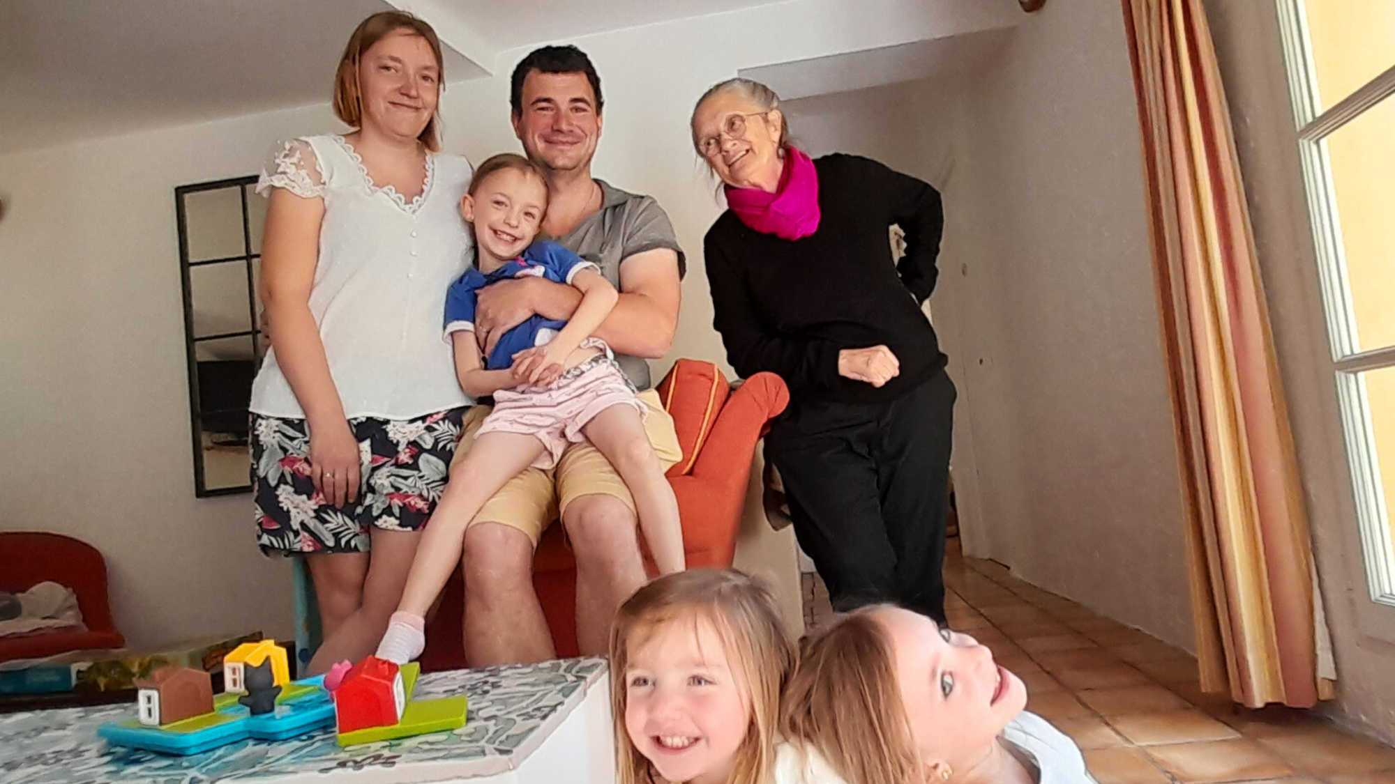 "On est heureux de revoir nos filles sourire:" à Vence, ces sinistrés des inondations du Nord en vacances grâce à la générosité locale