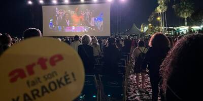 Cannes 2022: on a testé le karaoké d'Arte, les pieds dans le sable, sur la place Macé