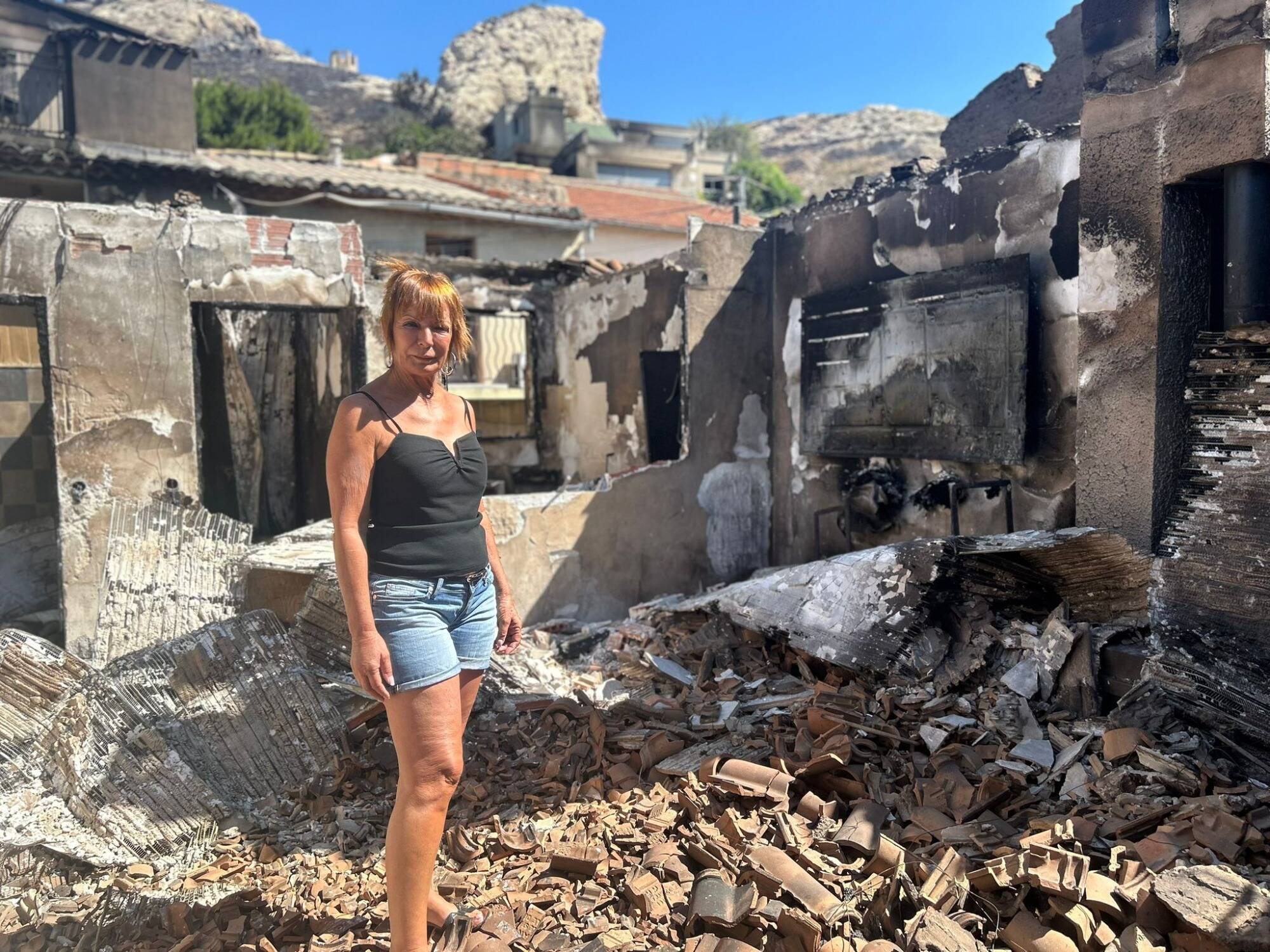 "Là, c'était le salon, il ne reste que la télé": reportage avec ceux qui ont tout perdu dans le feu de Marseille
