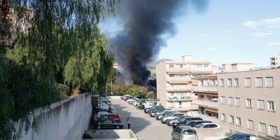 Les images du violent incendie qui a détruit un cabanon et des véhicules près de Nice