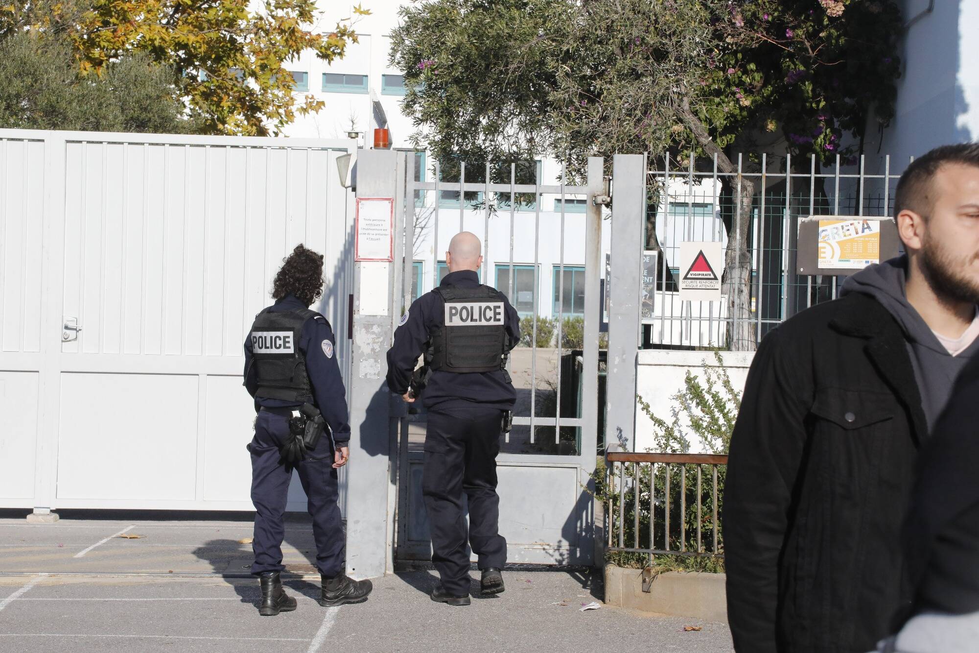 Alerte à la bombe dans les établissements scolaires: une enquête ouverte par le parquet de Nice