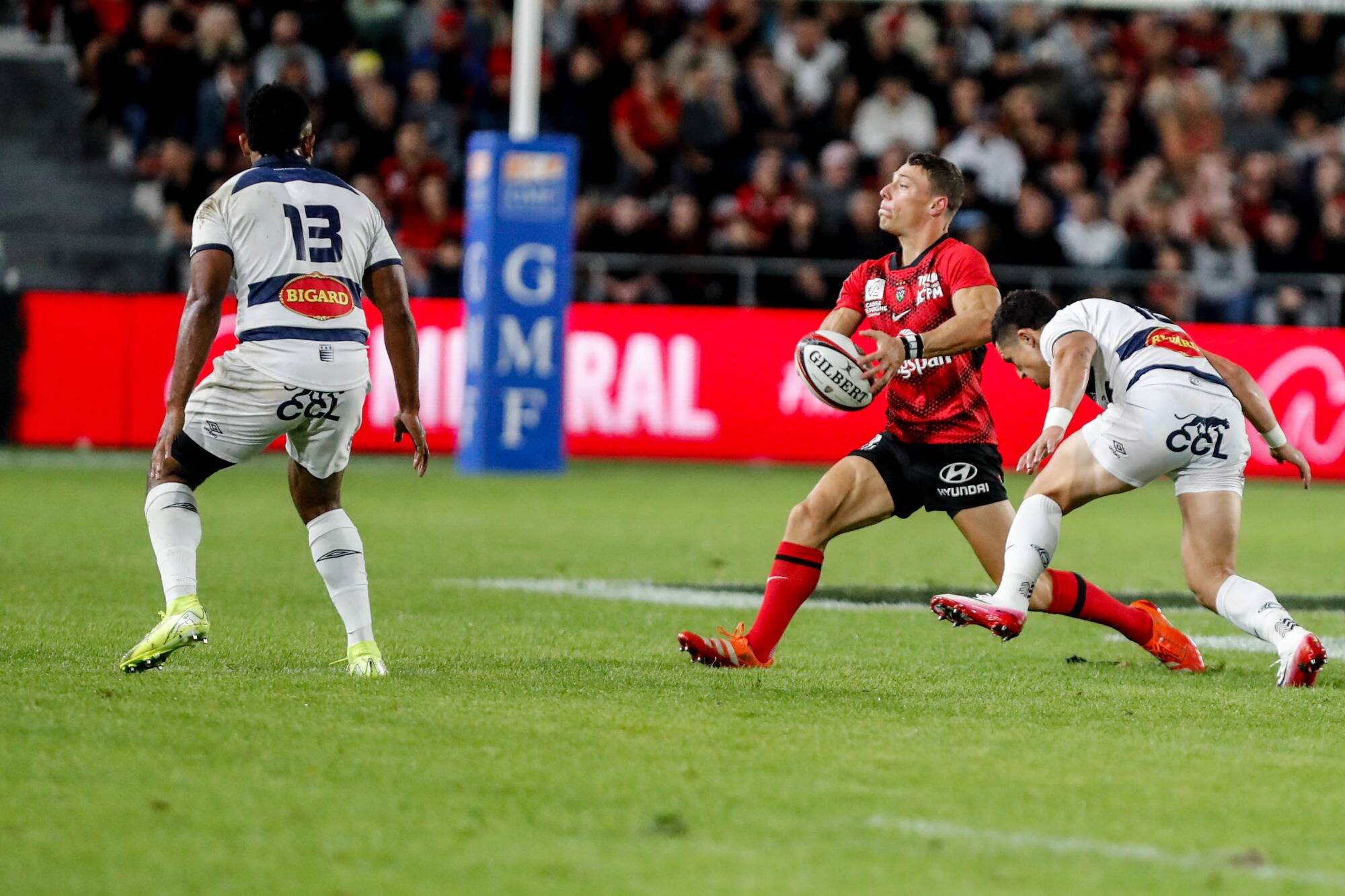 Toulon s'en sort péniblement contre Castres (16-12)