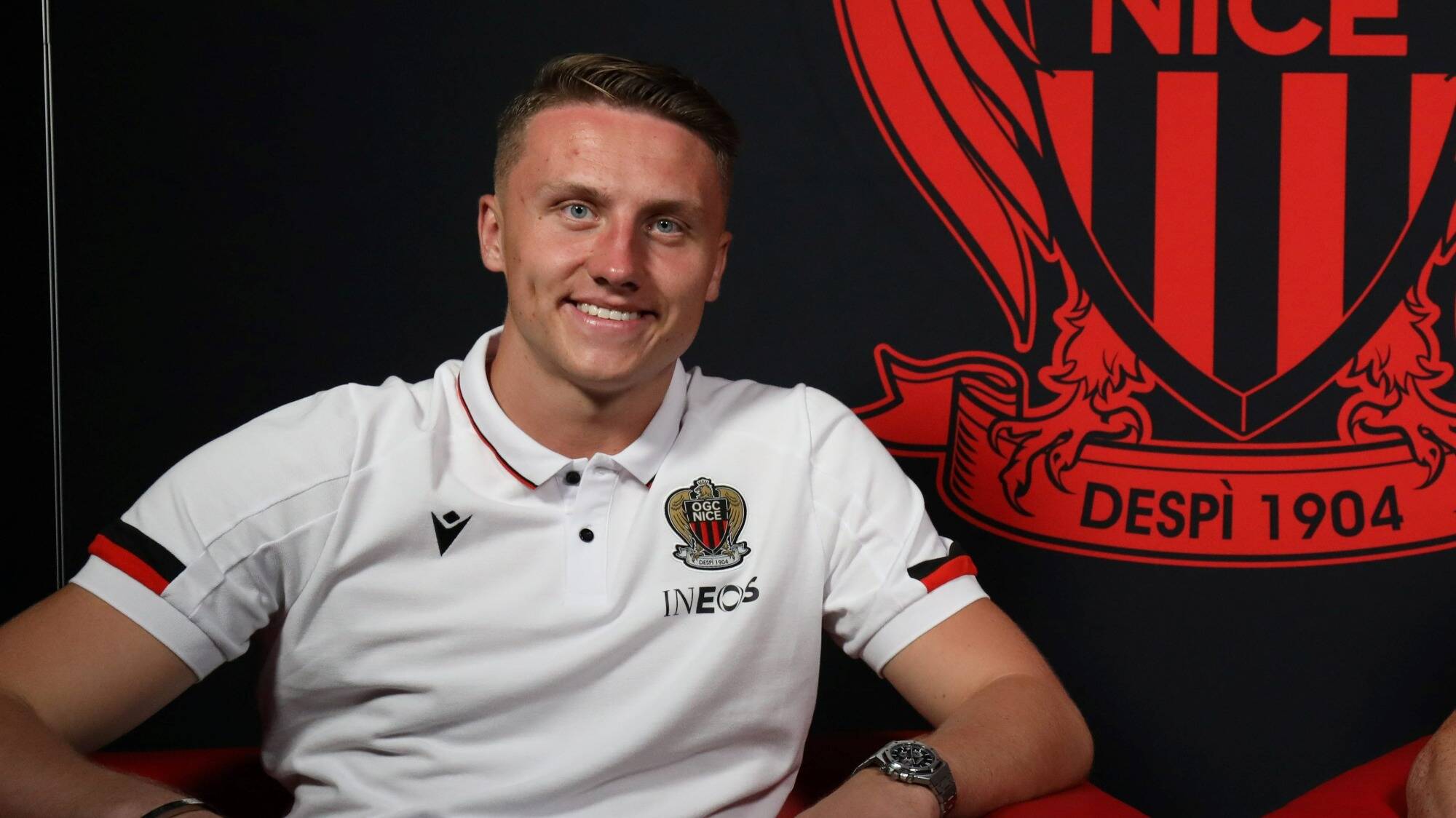 Après le post de Marcin Bulka célébrant la "victoire sur ce stade de me*de", l'OGC Nice apporte son soutien au gardien