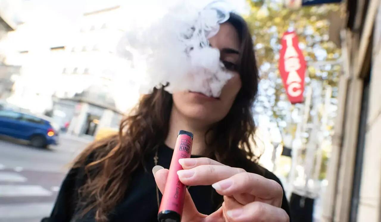 Paquet à 13 euros, interdiction des "puffs", espaces sans tabac... Ce qu'il faut retenir du plan anti-tabac du gouvernement