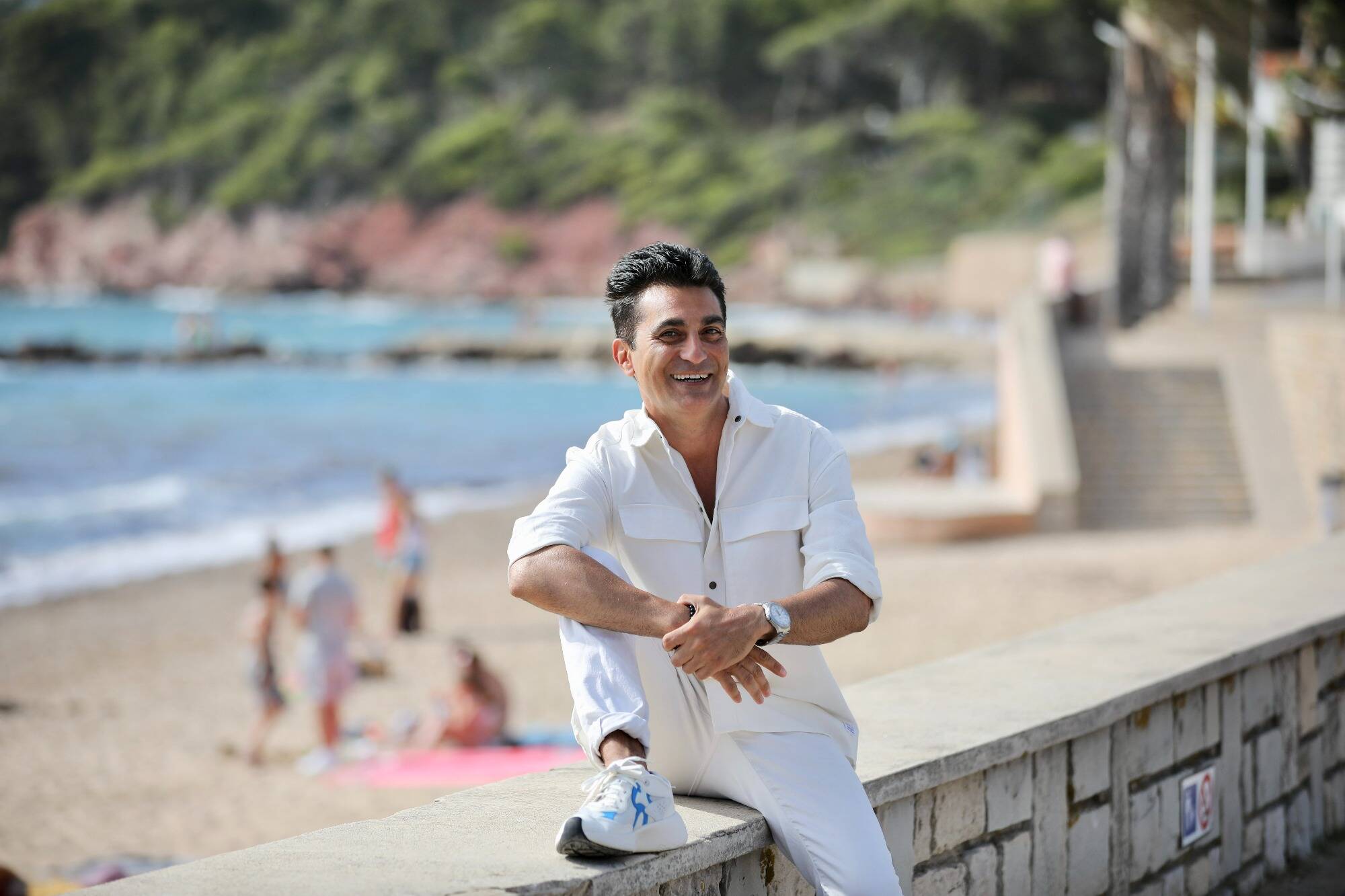 Le journaliste niçois de France Inter Emmanuel Kherad dédicace son premier ouvrage dans le Var