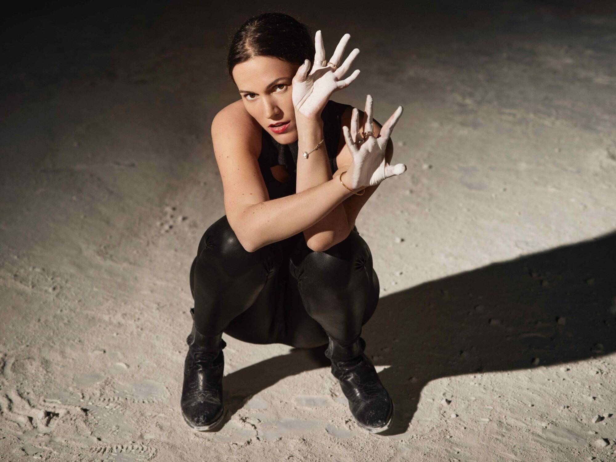 Qui est Clara Ysé, chanteuse en lice pour les Victoires de la musique et bientôt en concert à Hyères?