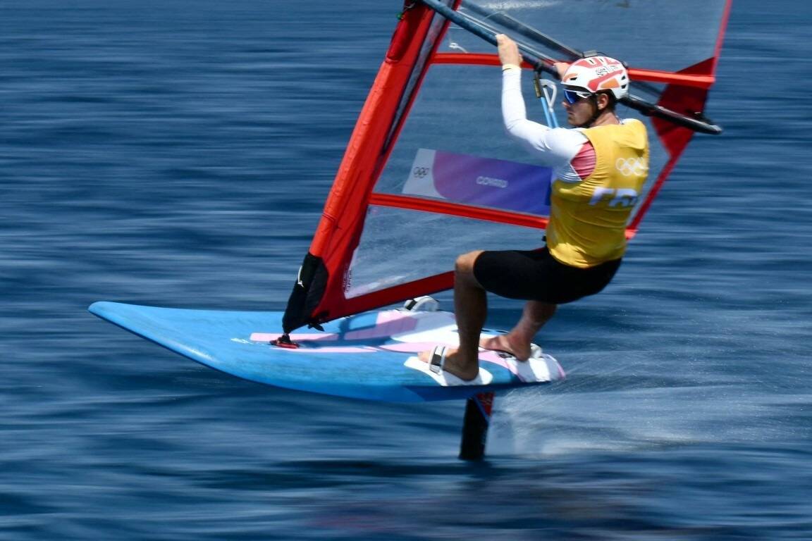 Le Carqueirannais Nicolas Goyard cinquième aux championnats du monde de planche à voile iQFoil, Tom Arnoux en argent