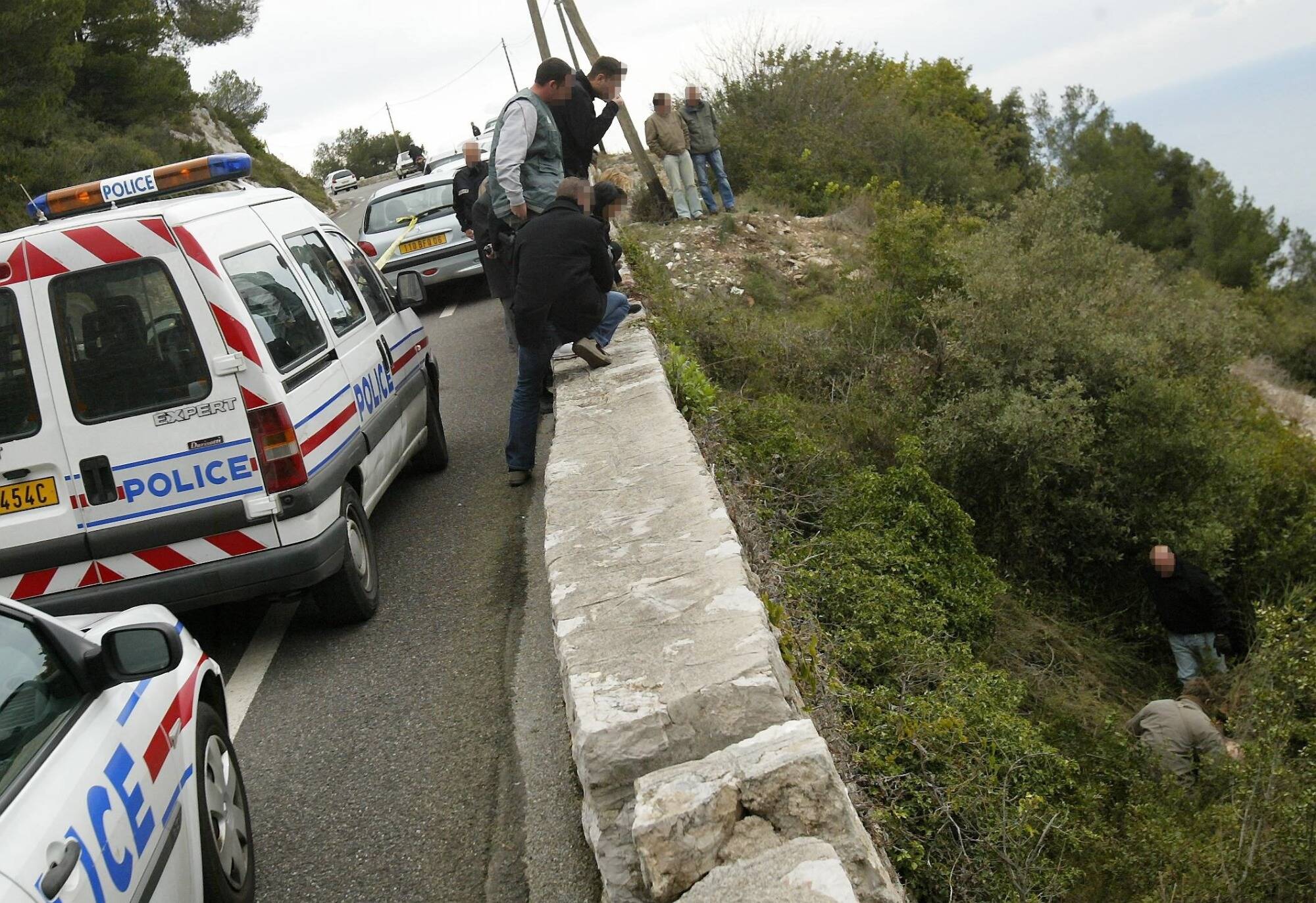 Une alliance "Jean & Nelly", son corps au milieu des ronces... ce que l'on sait de "la femme à la bague" retrouvée morte près de Nice en 2008 dont Interpol relance l'enquête