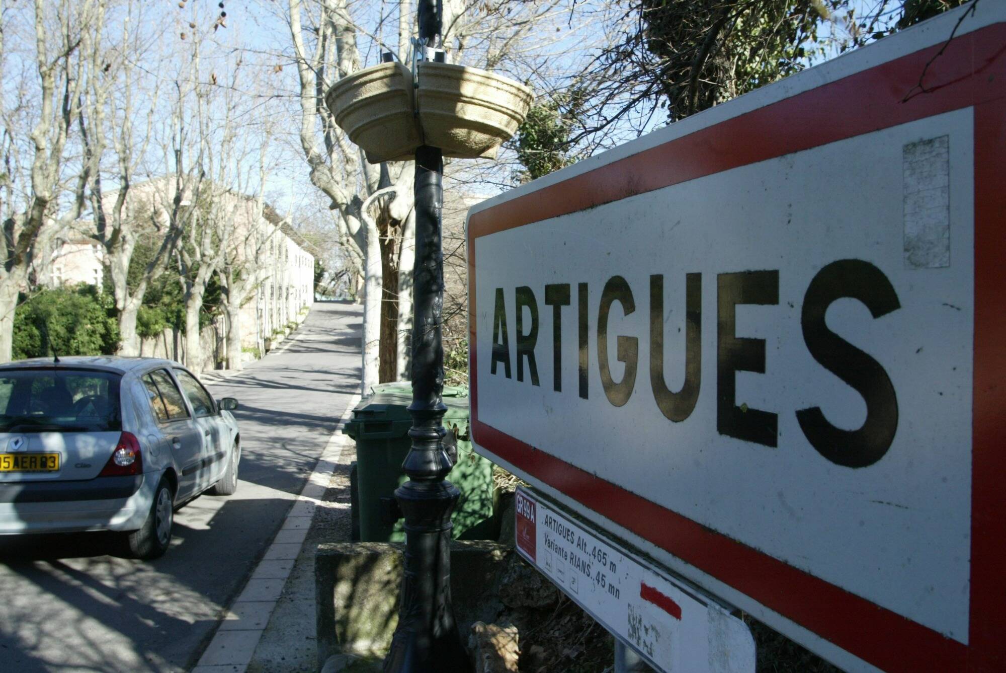 Une information judiciaire ouverte pour assassinat après la mort d'une femme de 61 ans dans le Var