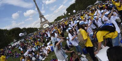 Pour les enfants oubliés des vacances, ils organisent un séjour à Paris... et il reste des places!
