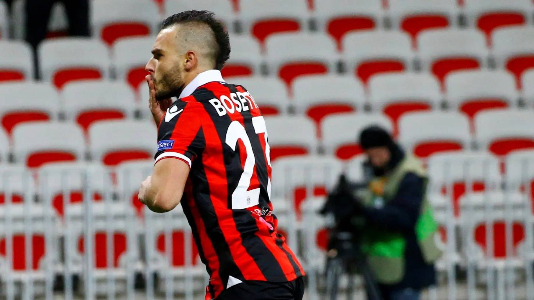 L'attaquant Alexy Bosetti a prolongé son contrat à Annecy, promu en L2, jusqu'en 2024