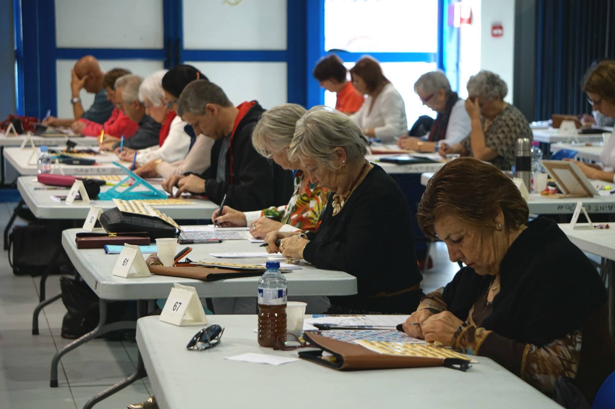 "Ils ne sont pas utilisés pour blesser": comment les joueurs varois et azuréens réagissent à l'interdiction de certains mots au Scrabble