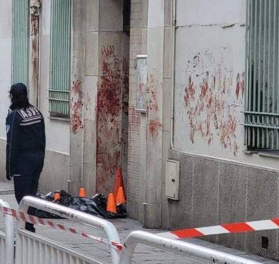 Huge traces of blood found on the wall of a school in Nice